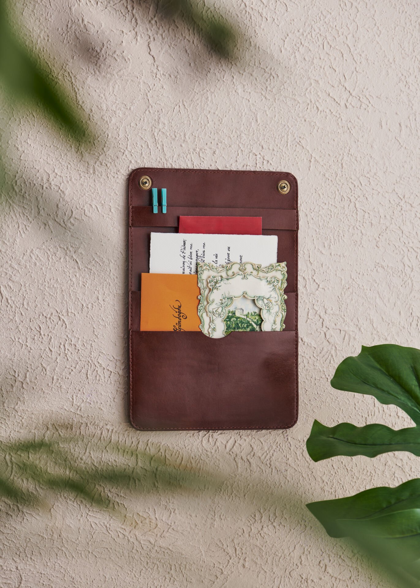 VERTA – Wall Stand