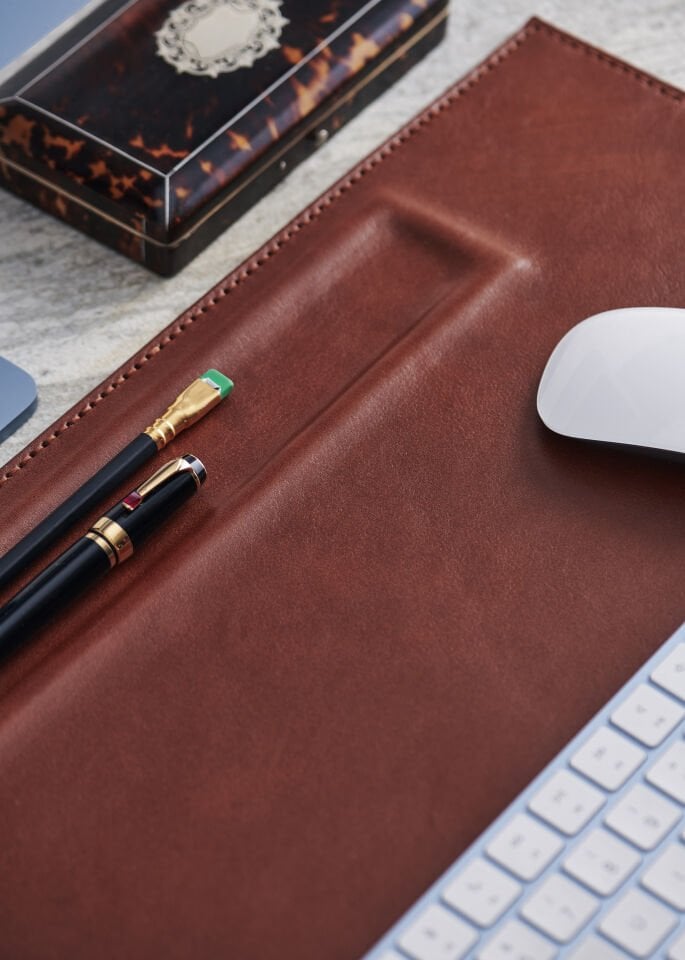 Pera Leather Desk Mat