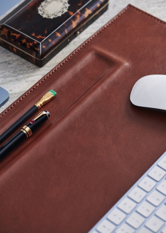 Pera Leather Desk Mat