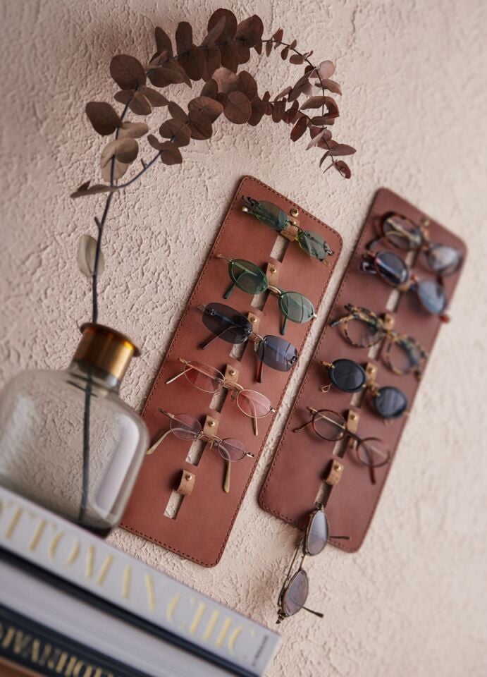 Gardin Leather – El Yapımı Deri Gözlük Standı
