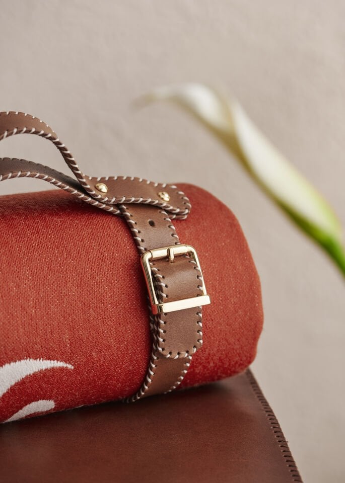 Handcrafted Leather Blanket Holder (Scrapi)